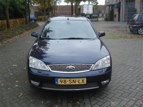 Ford Mondeo - 2.0-16V Platinum - 1