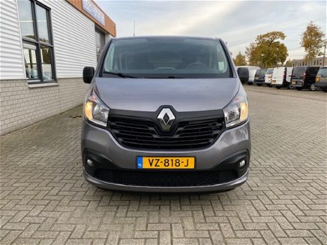 Renault Trafic - 1.6 dCi 120pk T29 L2H1 Luxe Energy / lease € 235 / airco / cruise control / navigat - 1