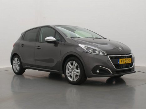 Peugeot 208 - 1.2 82pk Signature | Navigatie | Parkeersensoren | Airco | | Navigatie | Parkeersensor - 1