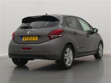 Peugeot 208 - 1.2 82pk Signature | Navigatie | Parkeersensoren | Airco | | Navigatie | Parkeersensor - 1