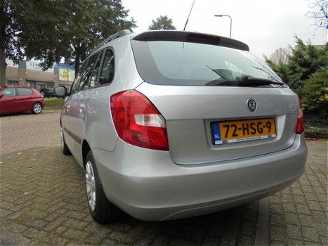 Skoda Fabia Combi - 1.4 16V AMBIENTE - 1