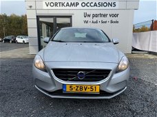 Volvo V40 - 1.6 D2 MOMENTUM LEDER/TREKHAAK/NAVI/CRUISE