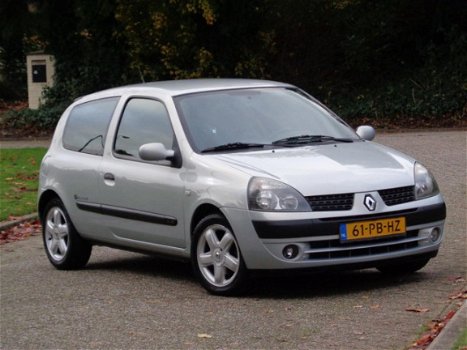 Renault Clio - 1.4-16V Privilège APK/NAP/SUPER NETTE AUTO - 1