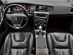 Volvo V60 - 2.4 D6 AWD Plug-In Hybrid Pure Limited - 1 - Thumbnail