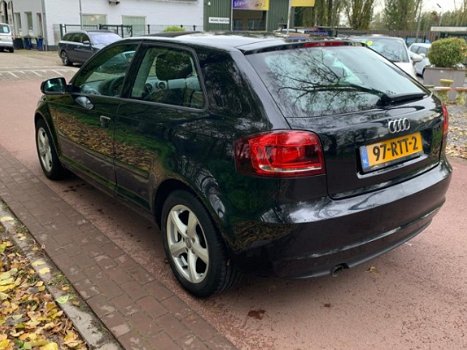 Audi A3 - 1.6 TDI Attraction Business Edition - 1