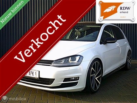 Volkswagen Golf - 2.0 TDI Highline - 1