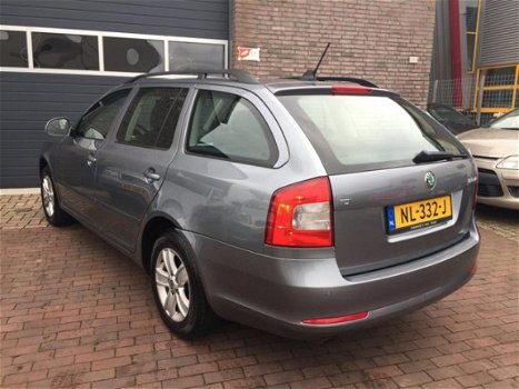 Skoda Octavia Combi - 1.6 TDI Greentech Elegance Business Line Navi. / NEW APK - 1