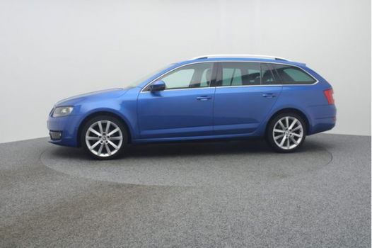 Skoda Octavia Combi - 1.2 TSI Greentech Elegance Businessline VX17919 | Xenon | LED | Navi | Climate - 1