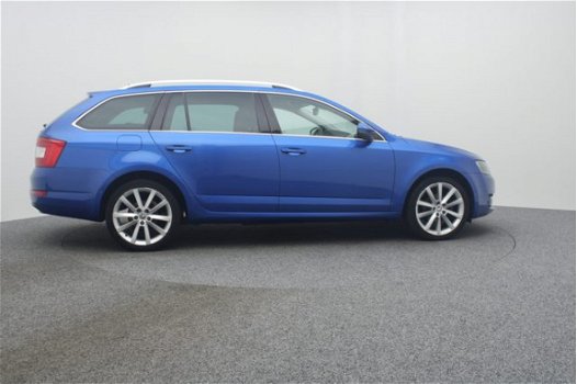 Skoda Octavia Combi - 1.2 TSI Greentech Elegance Businessline VX17919 | Xenon | LED | Navi | Climate - 1