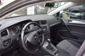 Volkswagen Golf - 1.6 TDI Comfortline /NETTE AUTO/climate control/eerst eigenaar/navigatie/NL auto - 1 - Thumbnail