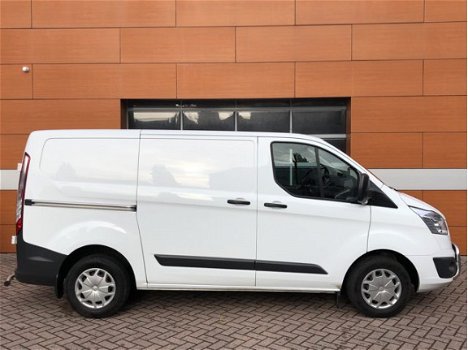 Ford Transit Custom - 270 2.2 TDCI L1H1 Trend €199,69 p.m. (Airco/Cruise Control) - 1