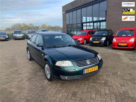 Volkswagen Passat - 1.9 TDI H5 Trendline - 1