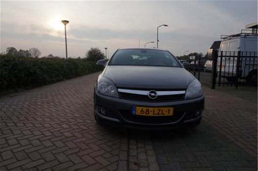 Opel Astra GTC - 1.7 CDTI 125PK COSMO LUXE 1E EIG NL AUTO NAVI LEDER STOELVERW. AUT.AIRCO CRUISECONT - 1