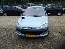 Peugeot 206 - 1.6-16V Gentry Zeer lux, s airco ecc cv/ mooie auto