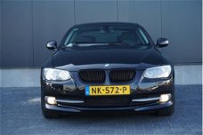 BMW 3-serie Coupé - 320xd Executive X-DRIVE LEER XENON I-DRIVE PRIV. GLASS CLIMA CRUISE PDC ETC