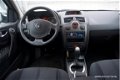 Renault Mégane - 1.6-16V Expression Luxe - 1 - Thumbnail
