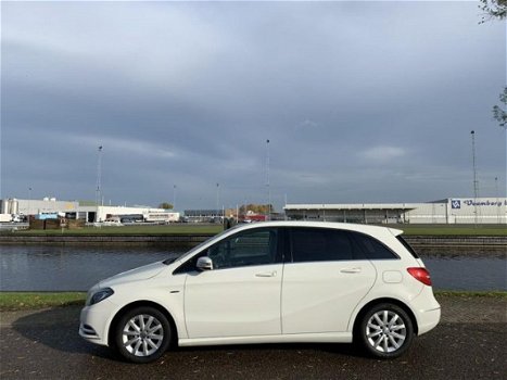 Mercedes-Benz B-klasse - 200 Ambition, 115dkm, stoelverwarming - 1