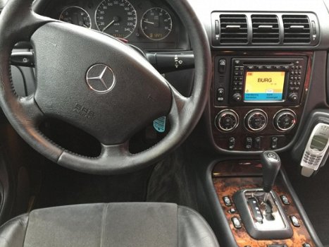 Mercedes-Benz M-klasse - 270 CDI Special Edition 7 PERS. LEER ALCANTARA TE LEVEREN ALS GRIJS KENTEKE - 1