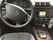 Mercedes-Benz M-klasse - 270 CDI Special Edition 7 PERS. LEER ALCANTARA TE LEVEREN ALS GRIJS KENTEKE - 1 - Thumbnail