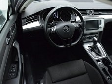 Volkswagen Passat Variant - 1.6 TDI VARIANT 120 PK DSG, CRUISE, NAVI, CLIMA, PDC
