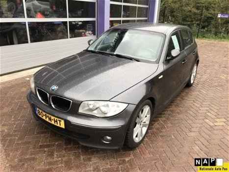 BMW 1-serie - 120d * AIRCO * NAVIGATIE * 5 deurs - 1