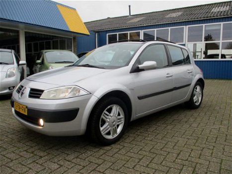 Renault Mégane - 1.6-16V 