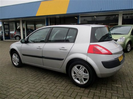 Renault Mégane - 1.6-16V 