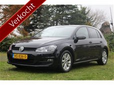 Volkswagen Golf - 1.0 TSI Connected Series *Cruise control, Climate control, Navi, Achteruitrijcamer