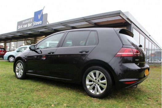Volkswagen Golf - 1.0 TSI Connected Series *Cruise control, Climate control, Navi, Achteruitrijcamer - 1