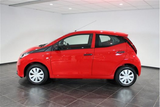 Toyota Aygo - 1.0 VVT-i (Centrale vergrendeling - Airconditioning - Bluetooth) /Demo-voertuig - 1