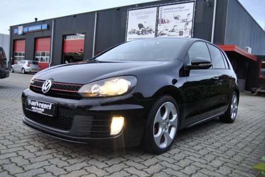 Volkswagen Golf - 2.0 GTI navi, stoelverwarming, multi stuur, led - 1