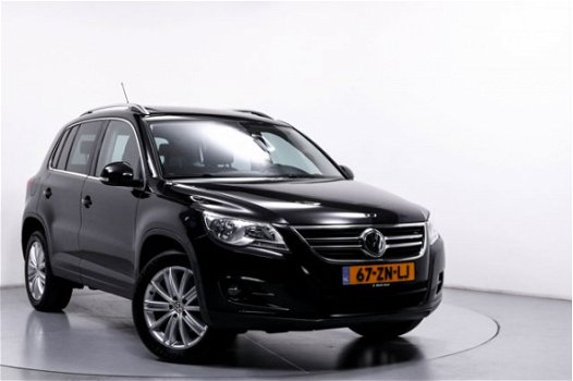 Volkswagen Tiguan - 1.4 TSI Sport&Style 4Motion Navi ECC Panoramadak PDC Trekhaak NL Auto - 1