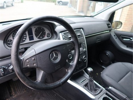 Mercedes-Benz B-klasse - 180 CDI Elegance Airco Navi PDC Tempomaat (Cruisecontrol) APK 06-2020 - 1