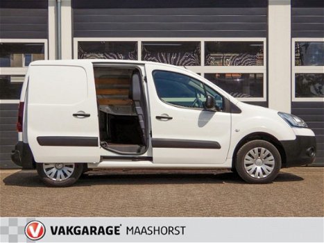 Citroën Berlingo - 1.6 e-HDI 500 Club Economy / airco / navigatie / trekhaak / parkeersensoren - 1