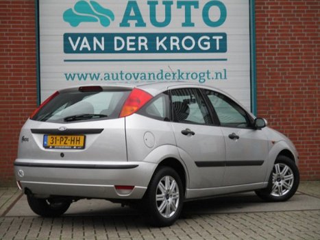 Ford Focus - 1.6-16V Futura Automaat APK 8-2020 Rijklaar - 1