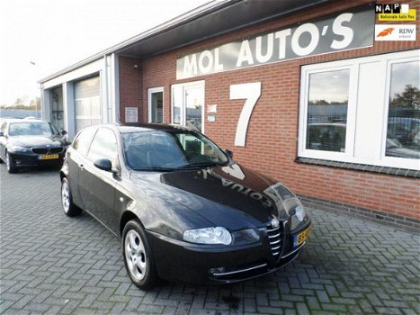 Alfa Romeo 147 - 1.6 T.Spark Distinctive - 1