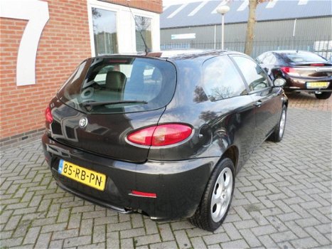 Alfa Romeo 147 - 1.6 T.Spark Distinctive - 1