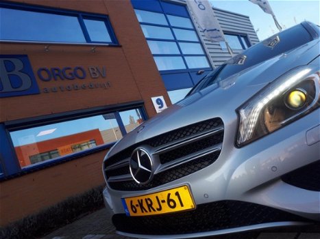 Mercedes-Benz A-klasse - 180 Edition Navigatie 4U3 Airco, navi, Nap, Bj 2013 - 1