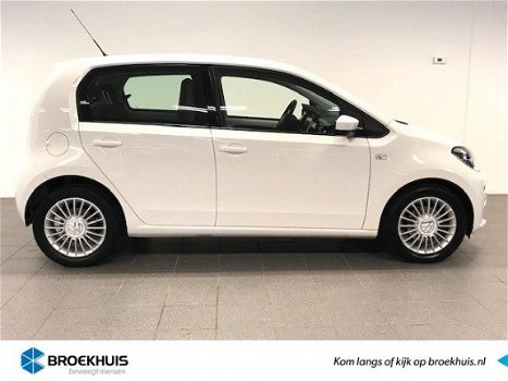 Volkswagen Up! - 1.0 60PK high up BlueMotion | 5 drs. | Navigatie | Airco | 15