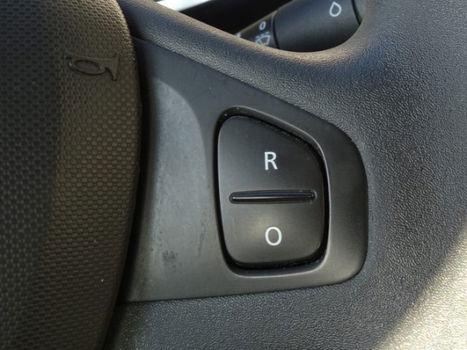 Renault Clio - dCi 90 Expression | Navigatie | Airco | Cruise Control | Exterieur details Chrome | - 1