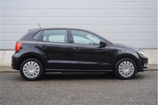 Volkswagen Polo - 1.4 TDI 90pk Comfortline + Navigatie + Cruise Control - 1