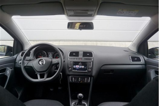 Volkswagen Polo - 1.4 TDI 90pk Comfortline + Navigatie + Cruise Control - 1