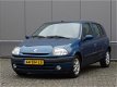 Renault Clio - 1.6 RXE AUTOMAAT APK 2020 (bj1999) - 1 - Thumbnail