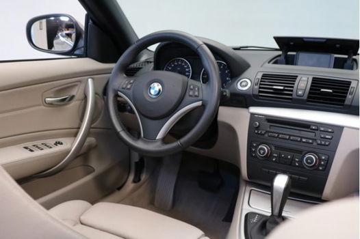 BMW 1-serie Cabrio - 118i High Executive Automaat / Navigatie / Sportstoelen leder / LM Velgen / Par - 1