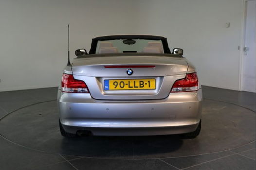 BMW 1-serie Cabrio - 118i High Executive Automaat / Navigatie / Sportstoelen leder / LM Velgen / Par - 1