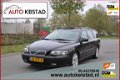 Volvo V70 - 2.4 T Comfort Line SCHUIFDAK/NAVIGATIE/LEDER 1 JAAR APK - 1 - Thumbnail