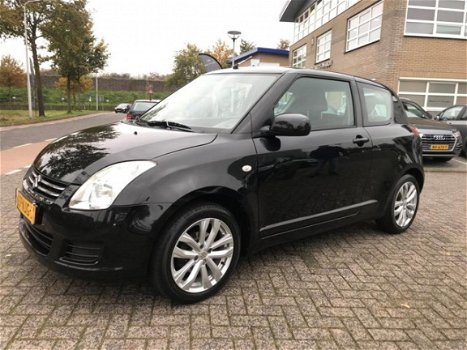 Suzuki Swift - 1.3 Comfort zeer nette auto. muziekinstallatie - 1