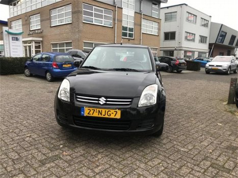 Suzuki Swift - 1.3 Comfort zeer nette auto. muziekinstallatie - 1