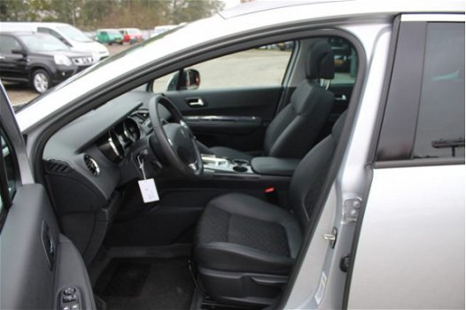 Peugeot 3008 - 1.6 Allure 157 PK prijs is incl. 6 maand garantie airco, climate control, navigatie, - 1