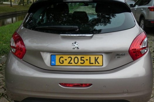 Peugeot 208 - 1.2 VTi Blue Lease 5 drs automaat-navigatie-pdc dealer onderhouden - 1